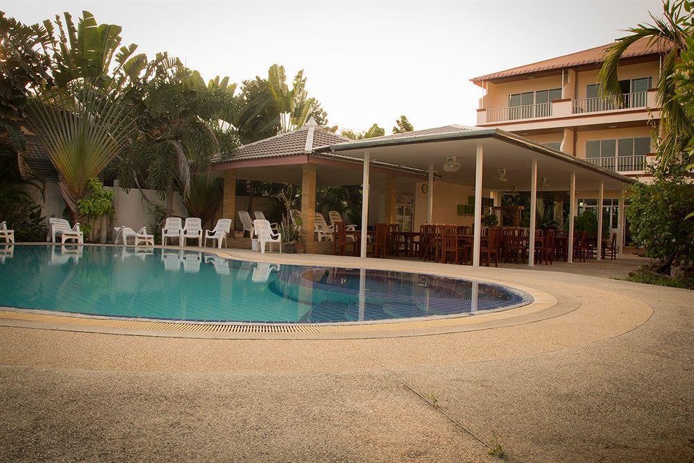 Jungle Resort Pantai Jomtien Bagian luar foto
