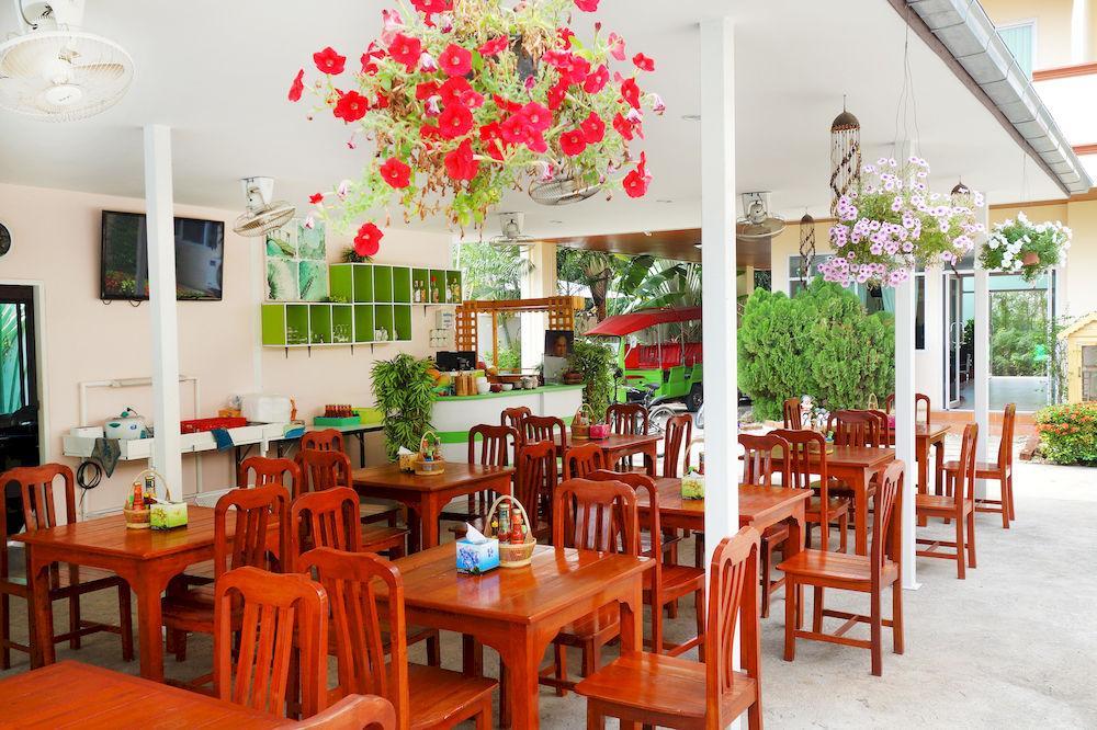 Jungle Resort Pantai Jomtien Bagian luar foto