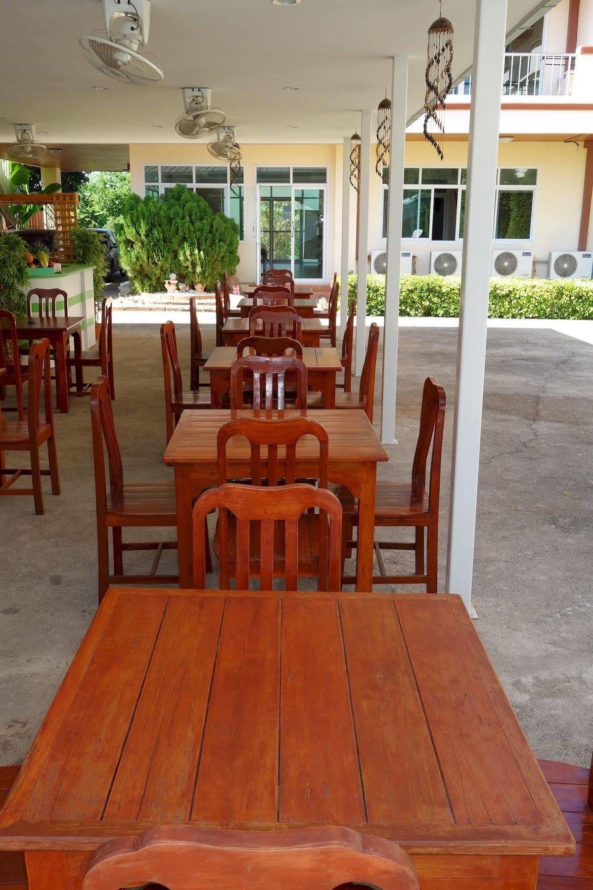 Jungle Resort Pantai Jomtien Bagian luar foto