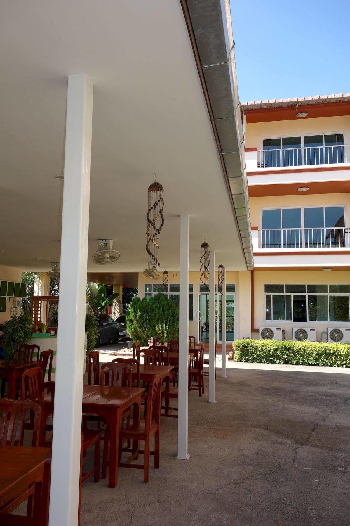 Jungle Resort Pantai Jomtien Bagian luar foto