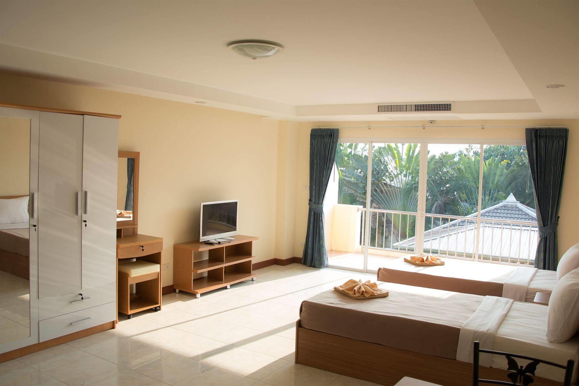Jungle Resort Pantai Jomtien Bagian luar foto