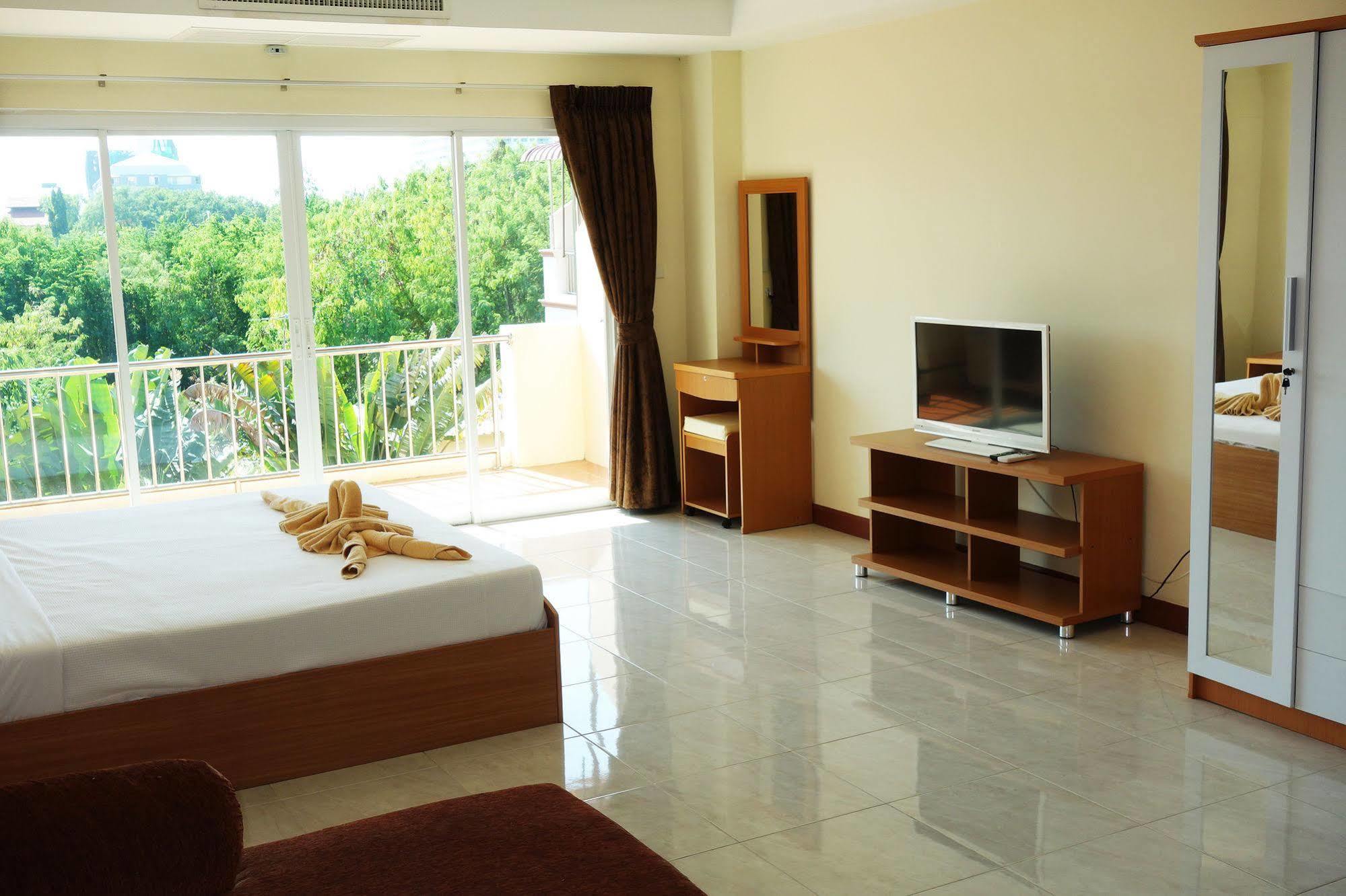 Jungle Resort Pantai Jomtien Bagian luar foto