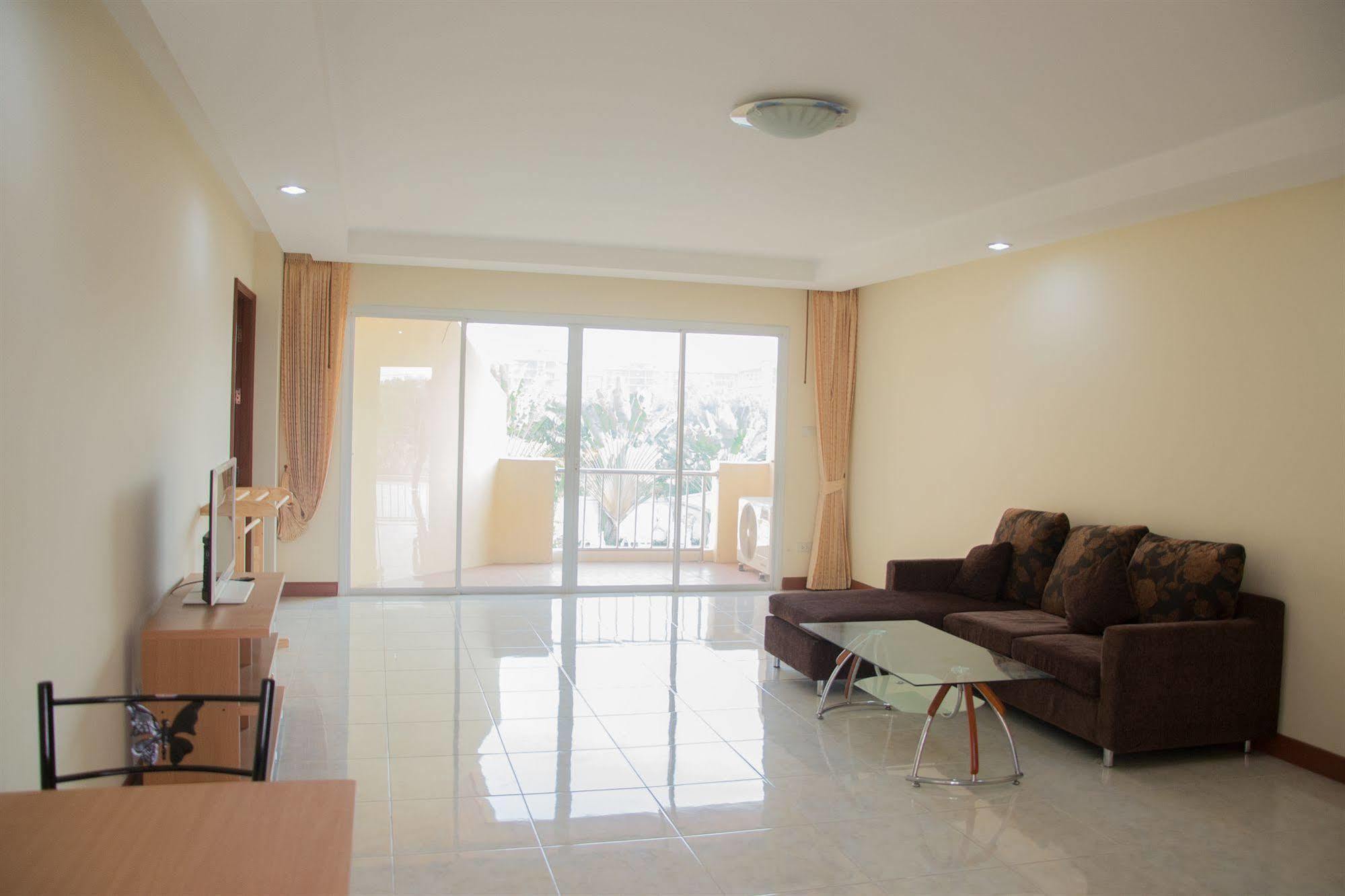 Jungle Resort Pantai Jomtien Bagian luar foto